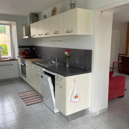 La Maison D'aime - Spacieuse Et Grand Jardin Дом отдыха *