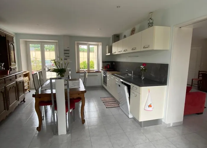 Casa vacanze La Maison D'aimé - Spacieuse Et Grand Jardin