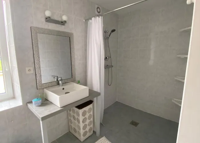 La Maison D'aimé - Spacieuse Et Grand Jardin Casa vacanze Banville